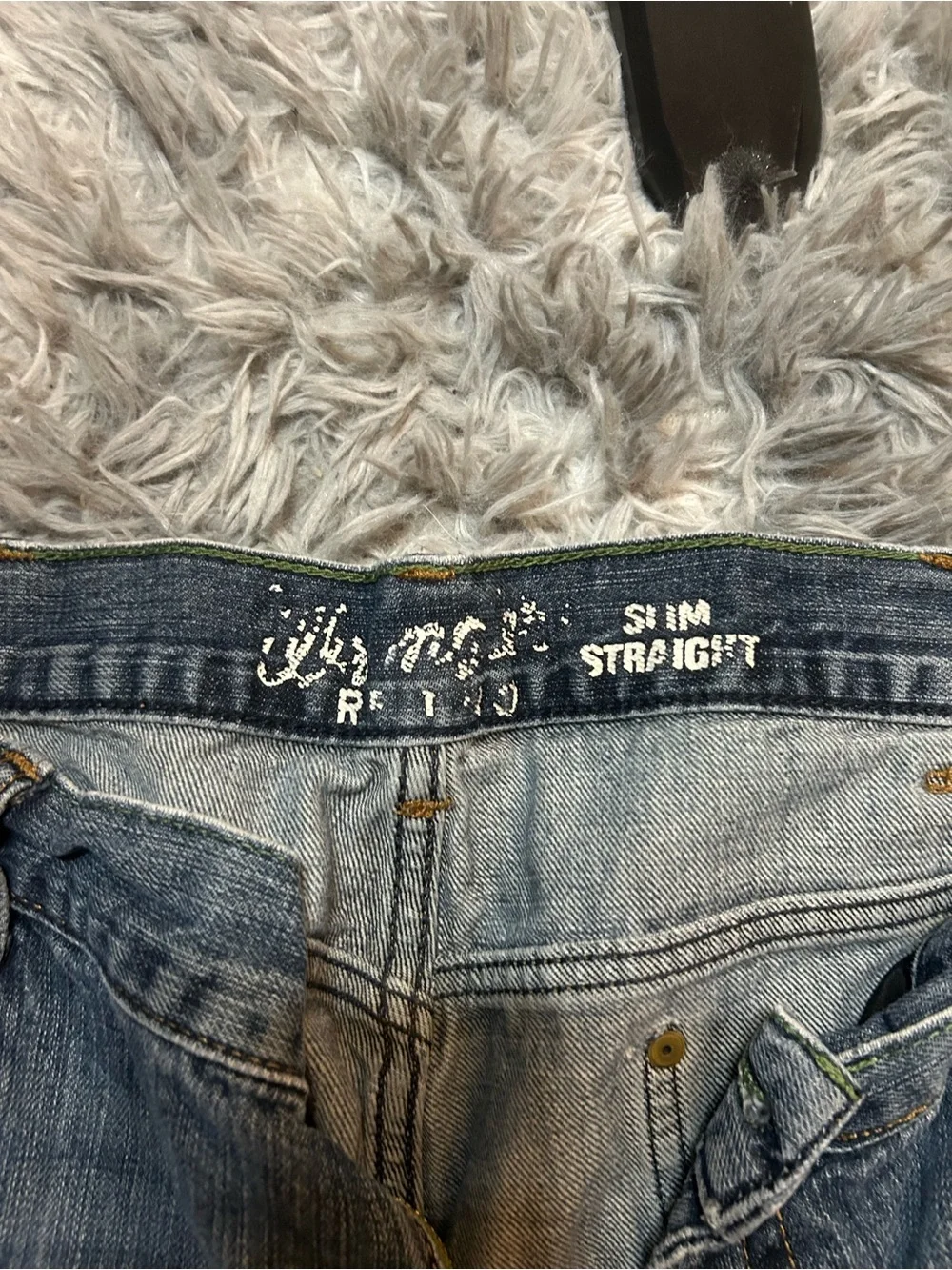 Men's Slim Straight Distressed Blue Jeans